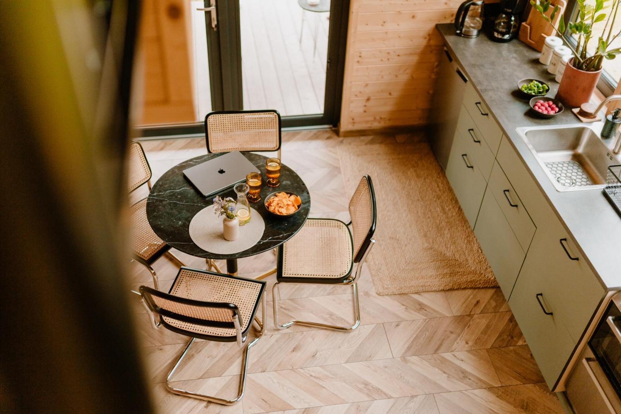 Lashouse - Nowoczesna Stodola Z Widokiem Na Las Bronków エクステリア 写真