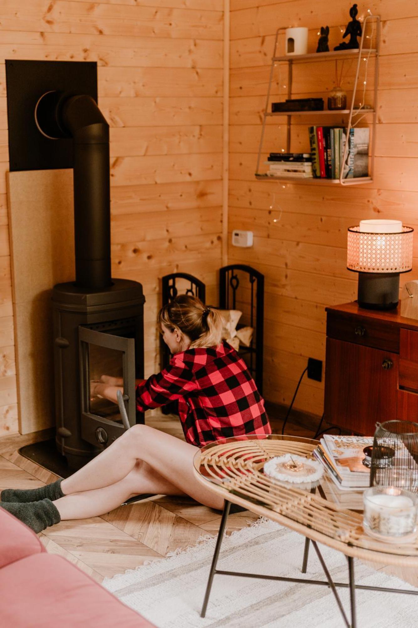 Lashouse - Nowoczesna Stodola Z Widokiem Na Las Bronków エクステリア 写真